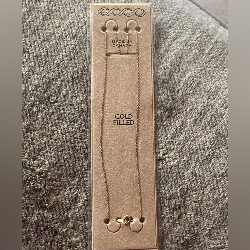 Vintage GF chain still in package.Made in Canada.